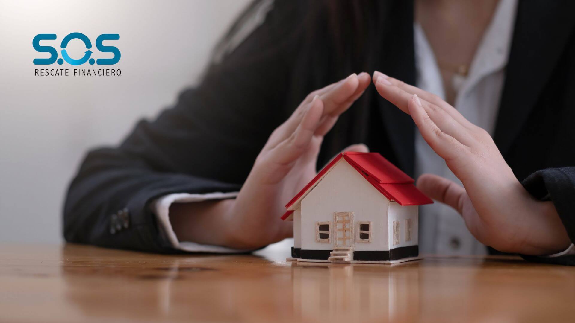 ¿Cómo salvar tu casa si tienes muchas deudas?